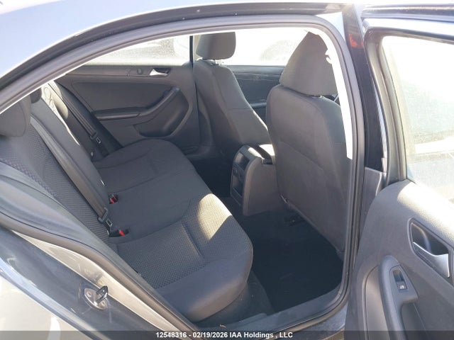 3VW2K7AJ9EM354880 Volkswagen Jetta