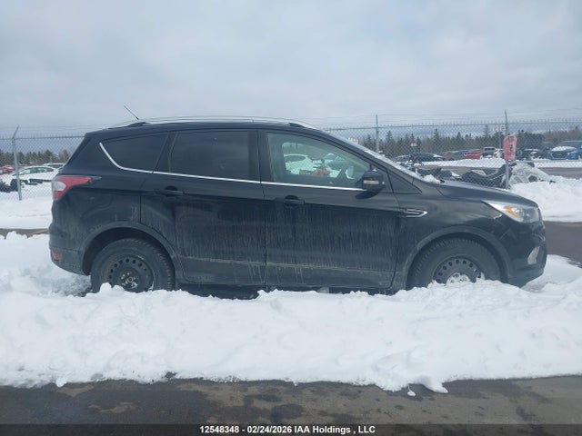 2017 Ford Escape Titanium მანქანა იყიდება აუქციონზე, vin: 1FMCU9J90HUB06791, აუქციონის ნომერი: 12548348