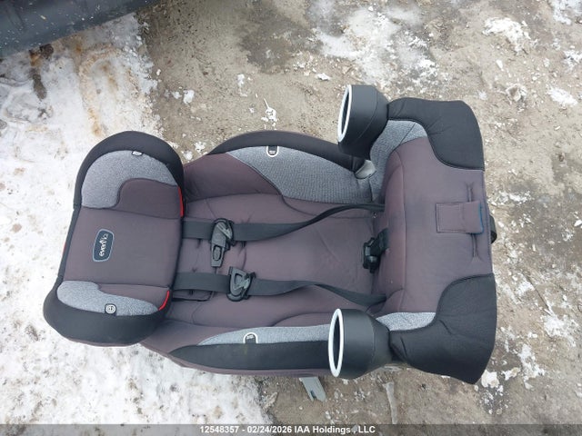 Aukcja sprzedaży 2018 Chevrolet Equinox Premier, vin: 2GNAXWEX5J6181069, numer aukcji: 12548357