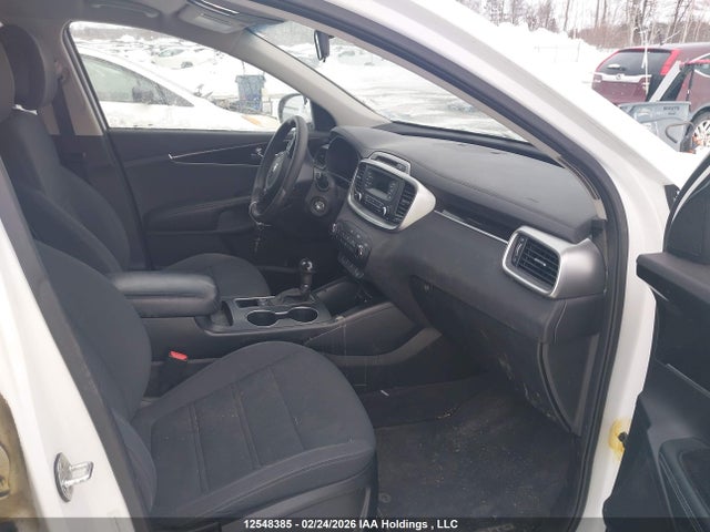 5XYPGDA31GG105239 KIA Sorento Lx/l