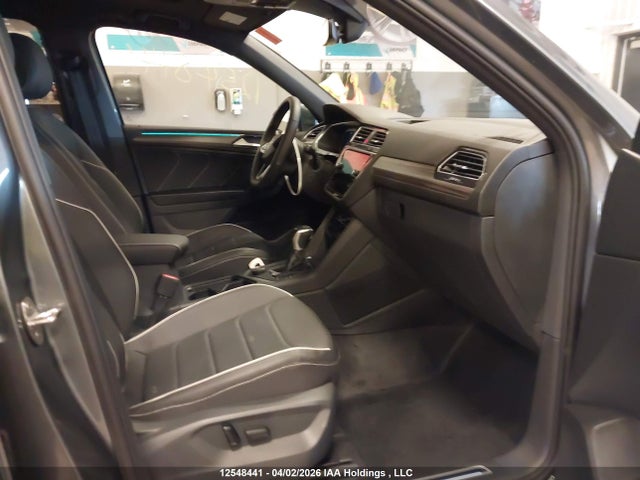 Продаж на аукціоні авто 2024 Volkswagen Tiguan Sel R-line Black, vin: 3VV4B7AXXRM229264, номер лоту: 12548441
