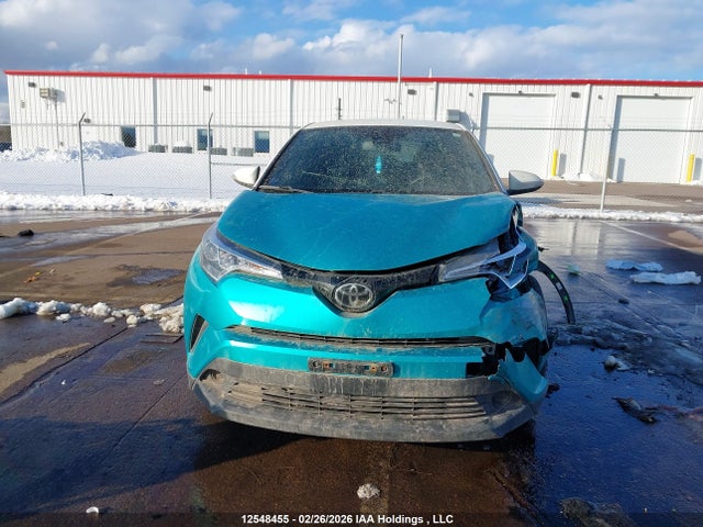 2018 Toyota C-hr Xle მანქანა იყიდება აუქციონზე, vin: NMTKHMBX8JR062147, აუქციონის ნომერი: 12548455