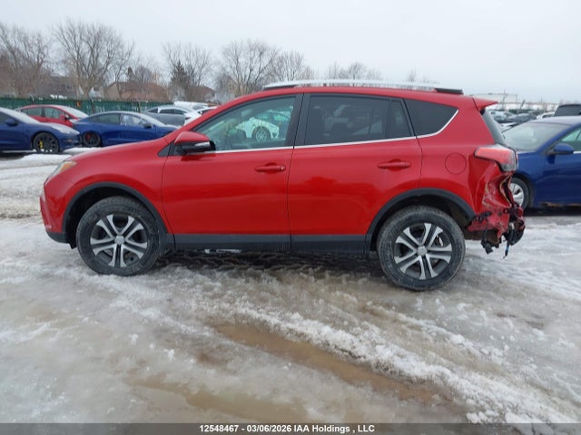 2T3ZFREV7GW246970 Toyota RAV4 LE