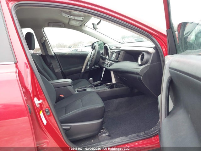 2T3ZFREV7GW246970 Toyota RAV4 LE