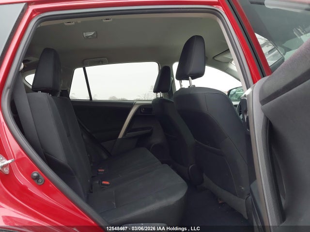 2T3ZFREV7GW246970 Toyota RAV4 LE