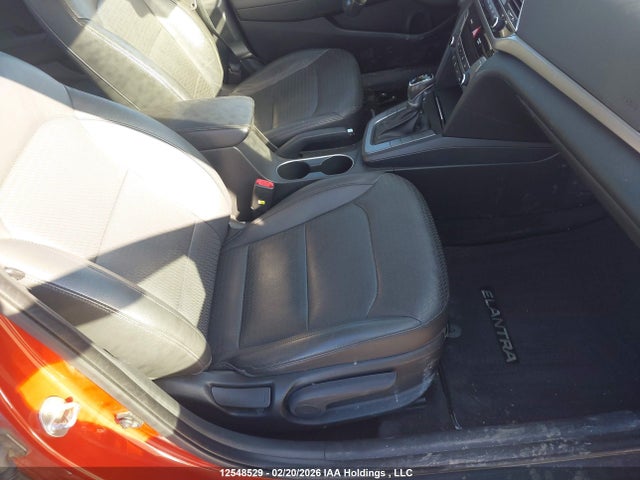 KMHD84LF9HU293690 Hyundai ELANTRA SE