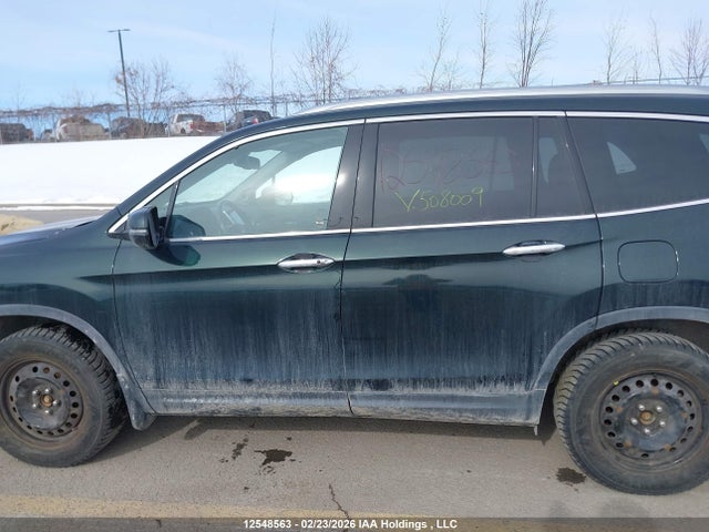 Honda Pilot Touring 2017 5FNYF6H98HB508009 Image 14
