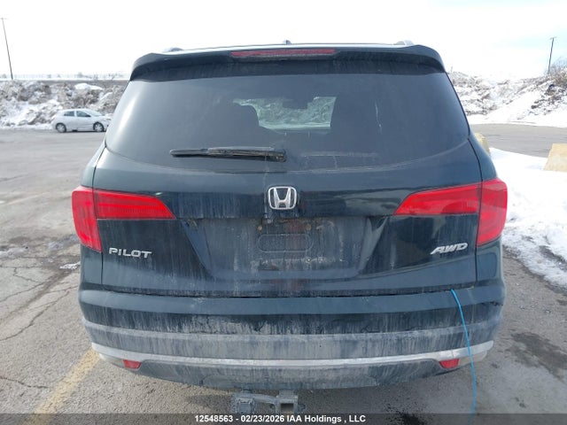 Honda Pilot Touring 2017 5FNYF6H98HB508009 Image 16