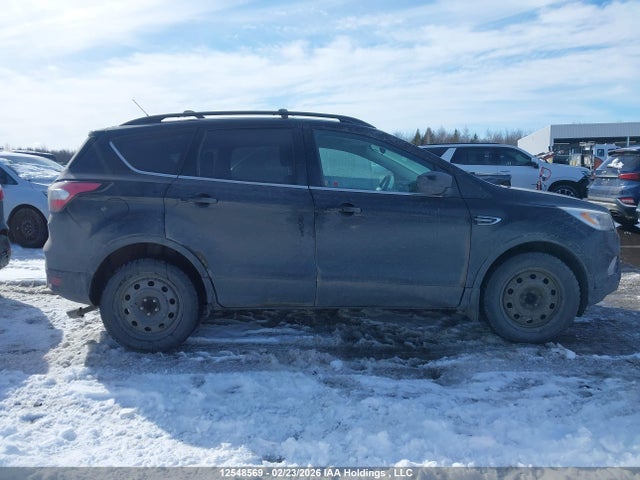 1FMCU0GD5HUA70944 Ford Escape