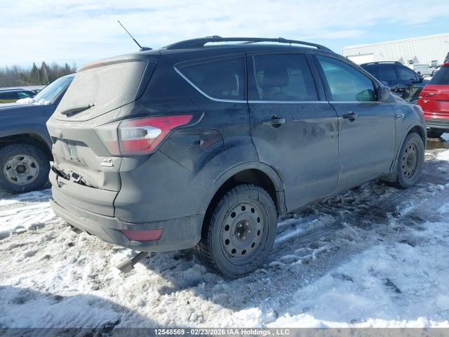 1FMCU0GD5HUA70944 Ford Escape