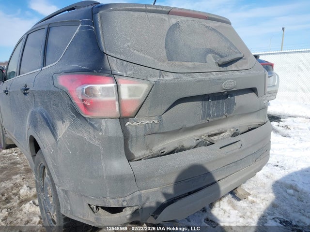 1FMCU0GD5HUA70944 Ford Escape