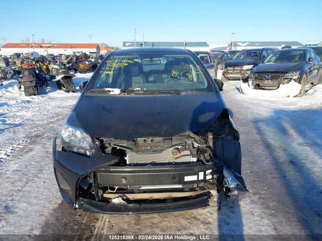 VNKKTUD31FA055482 Toyota YARIS LE