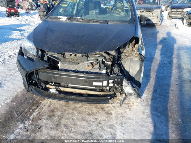 VNKKTUD31FA055482 Toyota YARIS LE