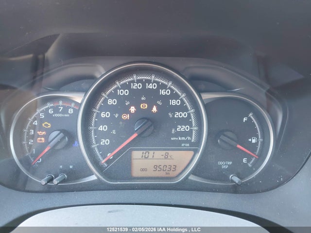 VNKKTUD31FA055482 Toyota YARIS LE