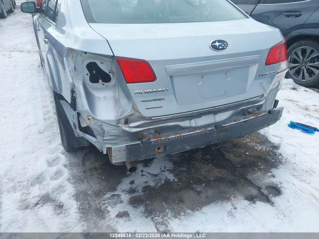 4S3BMGA62E3007711 Subaru Legacy 2.5i