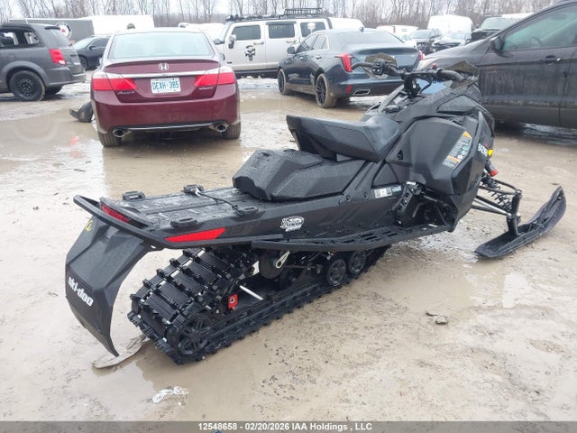 2BPSMVTD9TV000024 Skidoo Skidoo.