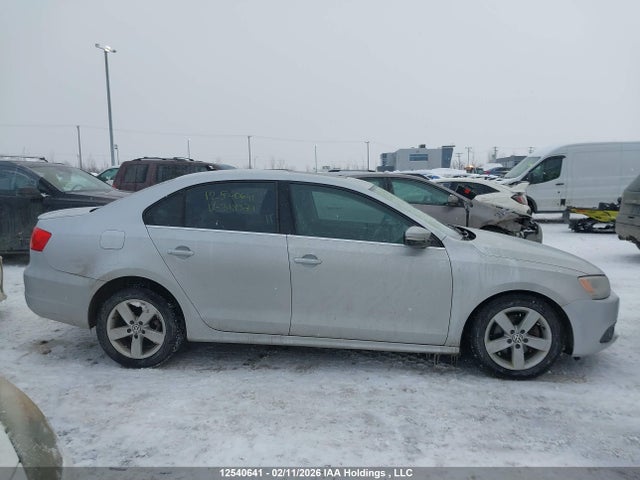 3VWLL7AJ4EM318371 Volkswagen Jetta 2.0 Tdi Highline/2.0 Tdi Trendline+
