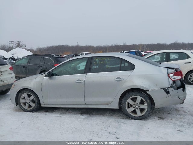 3VWLL7AJ4EM318371 Volkswagen Jetta 2.0 Tdi Highline/2.0 Tdi Trendline+