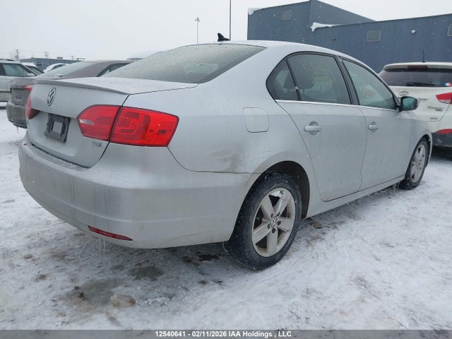 3VWLL7AJ4EM318371 Volkswagen Jetta 2.0 Tdi Highline/2.0 Tdi Trendline+