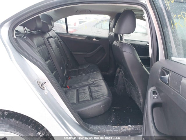 3VWLL7AJ4EM318371 Volkswagen Jetta 2.0 Tdi Highline/2.0 Tdi Trendline+