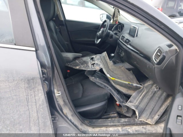 JM1BM1V7XE1163894 Mazda Mazda3 Gs-sky