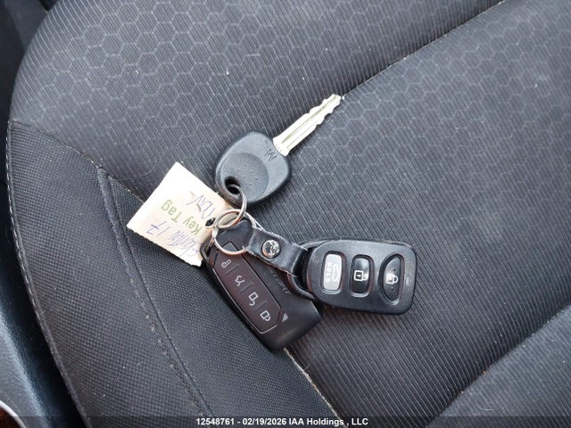 KMHD84LFXHU420785 Hyundai ELANTRA GL