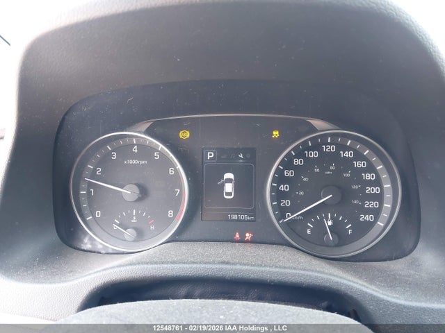 KMHD84LFXHU420785 Hyundai ELANTRA GL