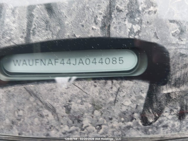 WAUFNAF44JA044085 Audi A4 Prestige
