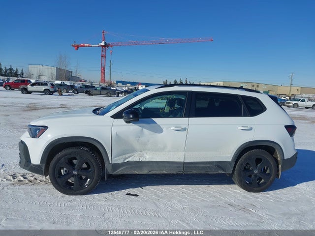 2025 Volkswagen Taos Comfortline Black Edition მანქანა იყიდება აუქციონზე, vin: 3VV2C7B21SM052925, აუქციონის ნომერი: 12548777