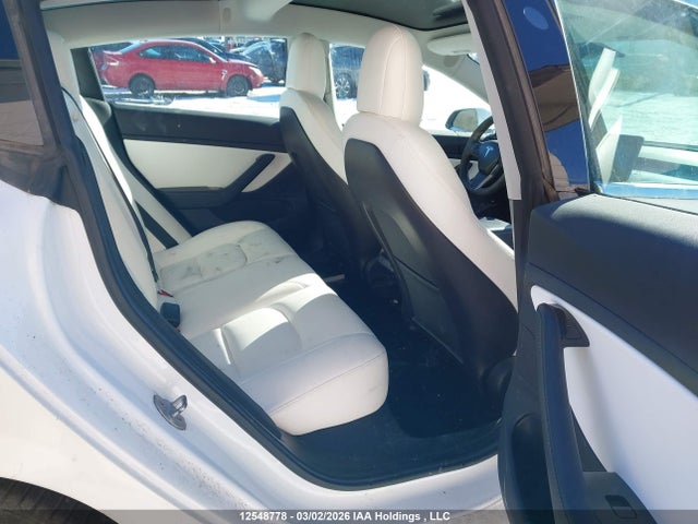 12548778 :رقم المزاد ، 5YJ3E1EB8KF473258 vin ، 2019 Tesla Model 3 Long Range/performance مزاد بيع