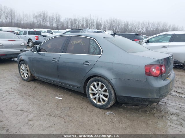 2010 Volkswagen Jetta 2.5l Comfortline/2.5l Trendline მანქანა იყიდება აუქციონზე, vin: 3VWJX7AJ0AM134423, აუქციონის ნომერი: 12548781