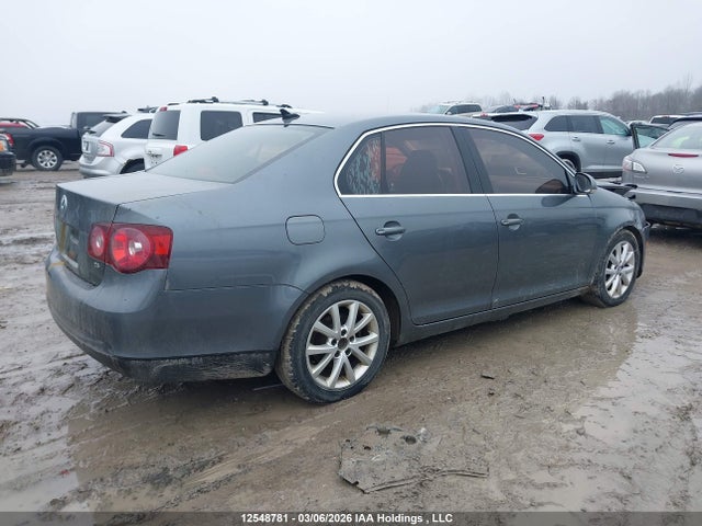 2010 Volkswagen Jetta 2.5l Comfortline/2.5l Trendline მანქანა იყიდება აუქციონზე, vin: 3VWJX7AJ0AM134423, აუქციონის ნომერი: 12548781