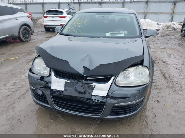 2010 Volkswagen Jetta 2.5l Comfortline/2.5l Trendline მანქანა იყიდება აუქციონზე, vin: 3VWJX7AJ0AM134423, აუქციონის ნომერი: 12548781