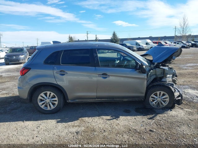 Продаж на аукціоні авто 2022 Mitsubishi Rvr Se/sel/le/gt, vin: JA4AJVAW2NU602698, номер лоту: 12548816