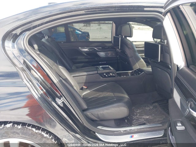 2016 Bmw 750li მანქანა იყიდება აუქციონზე, vin: WBA7F2C52GG418624, აუქციონის ნომერი: 12548858