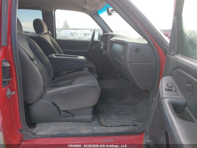 2005 Gmc Sierra K2500 Heavy Duty მანქანა იყიდება აუქციონზე, vin: 1GTHK29U15E102626, აუქციონის ნომერი: 12548869