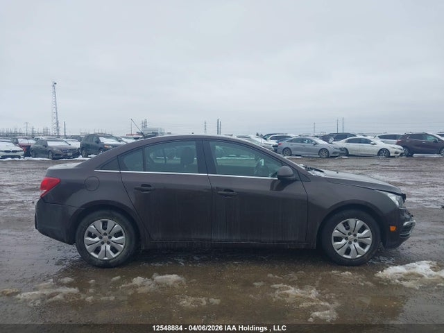 1G1PC5SBXF7172384 Chevrolet Cruze 1lt