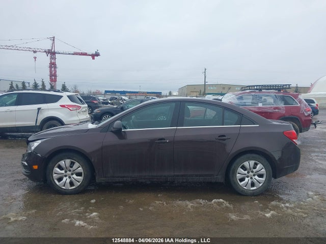 1G1PC5SBXF7172384 Chevrolet Cruze 1lt