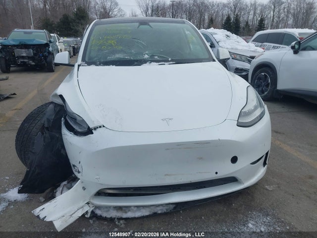 7SAYGDEE9NF468976 Tesla Model Y