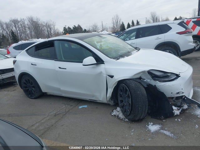 7SAYGDEE9NF468976 Tesla Model Y