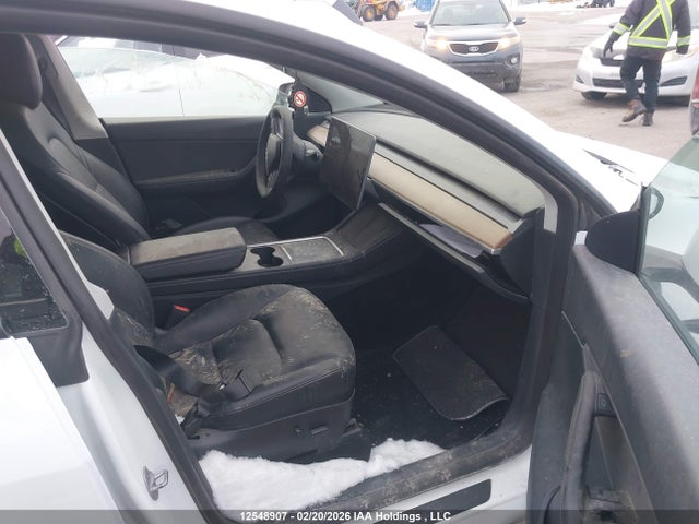 7SAYGDEE9NF468976 Tesla Model Y