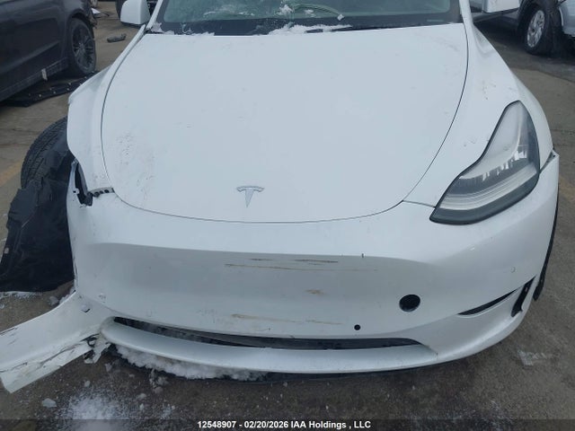 7SAYGDEE9NF468976 Tesla Model Y