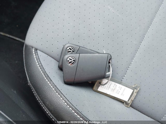 3VWEX7BU2SM096916 Volkswagen JETTA SE