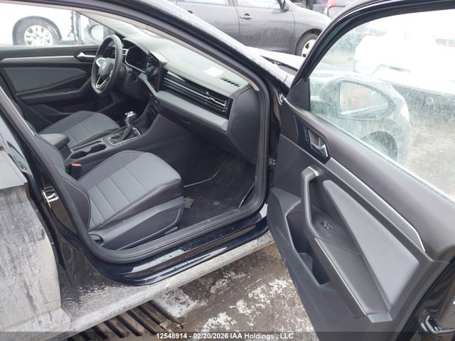3VWEX7BU2SM096916 Volkswagen JETTA SE