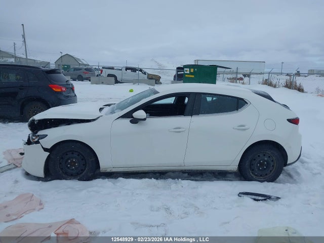 JM1BPAK71L1163274 Mazda Mazda3 Gx