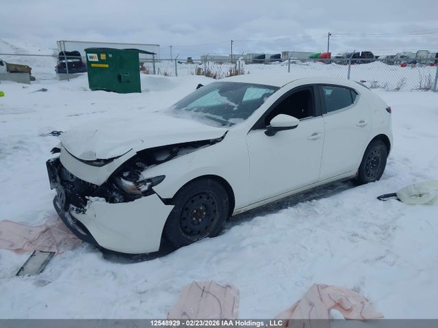 JM1BPAK71L1163274 Mazda Mazda3 Gx