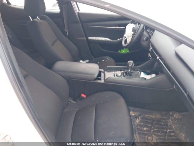 JM1BPAK71L1163274 Mazda Mazda3 Gx