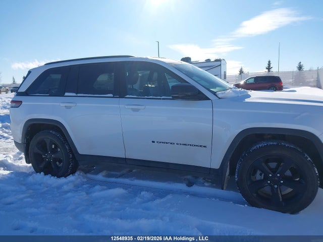 1C4RJHAGXRC185233 Jeep Grand Cherokee Laredo/altitude