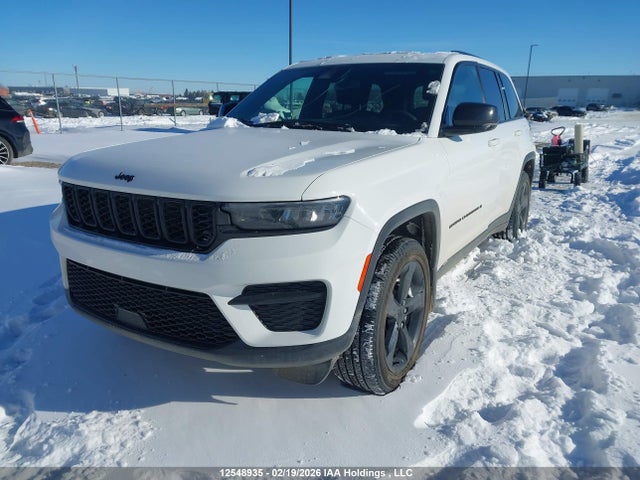 1C4RJHAGXRC185233 Jeep Grand Cherokee Laredo/altitude