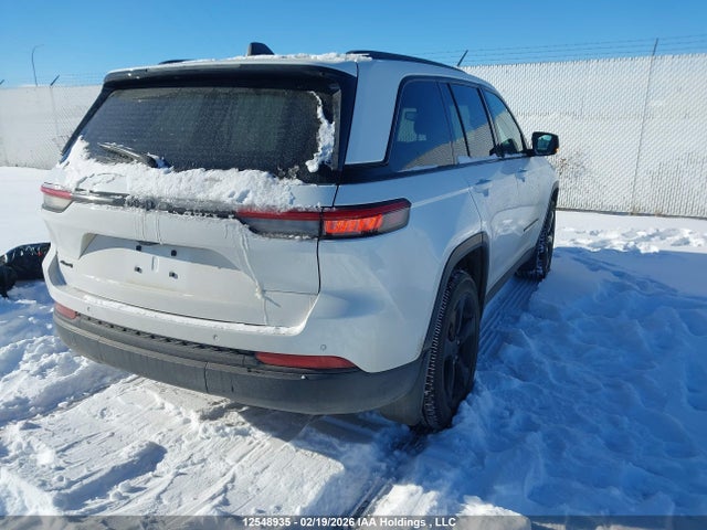 1C4RJHAGXRC185233 Jeep Grand Cherokee Laredo/altitude